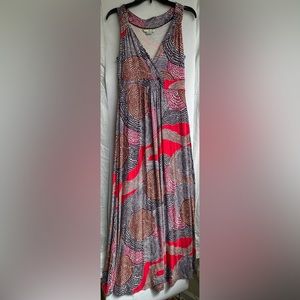 Beautiful Boden maxi dress, flattering v neck and smocked waist, size 8